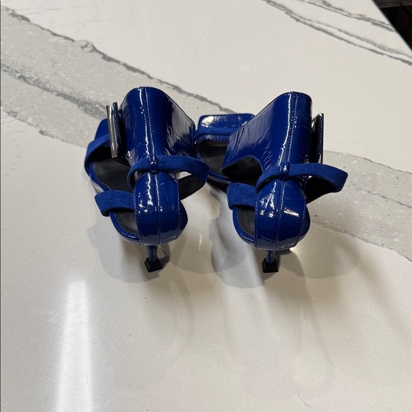 Sigerson Morrison Glossy Blue Heels Sz 38.5EU Kitten Heel - Picture 4 of 6